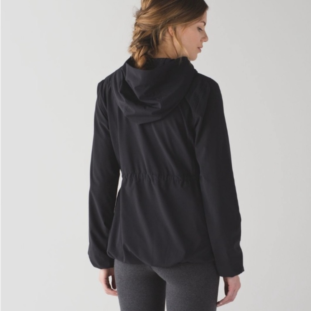 Lululemon Rain Jacket Size 4 - Picture 2 of 16